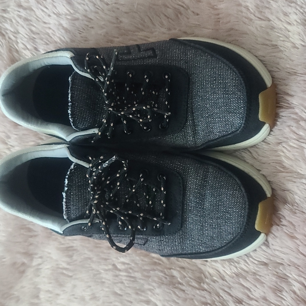 Toms Arroyo Women's Black canvas Shoes Size 7
